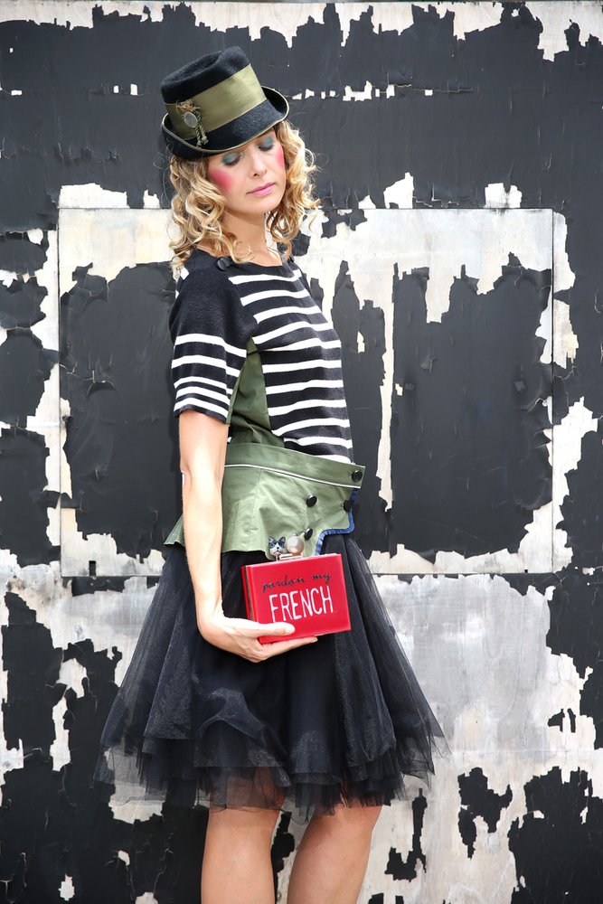 PARDON MY FRENCH Clutch | Red