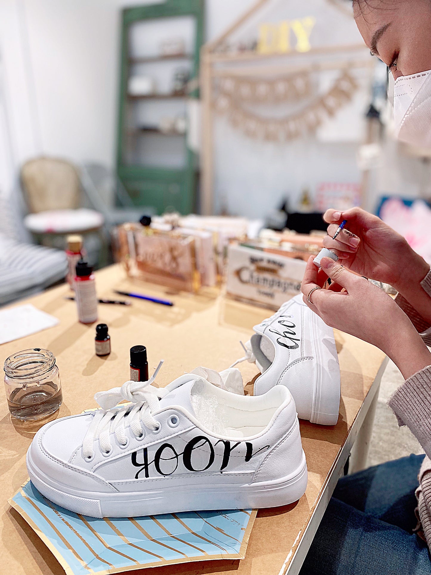 DIY Fashion Sneakers for adults | 手繪波鞋|時尚版 1.5小時 |@$HKD990