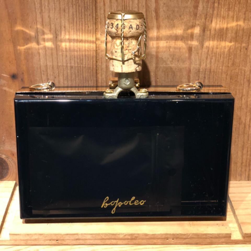 Special dates | Customise initials or dates at the back of clutch bag
